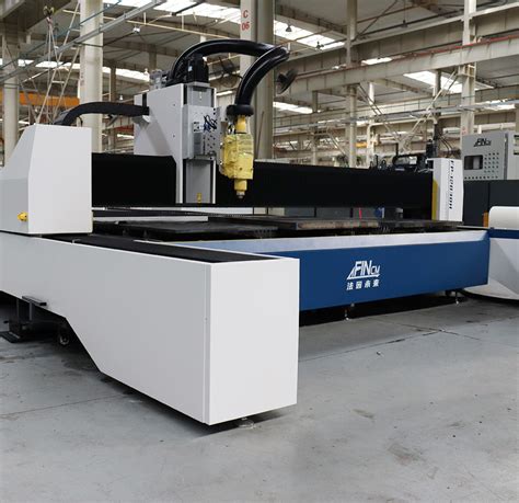 Large Format Fiber Laser Cutting Machine 